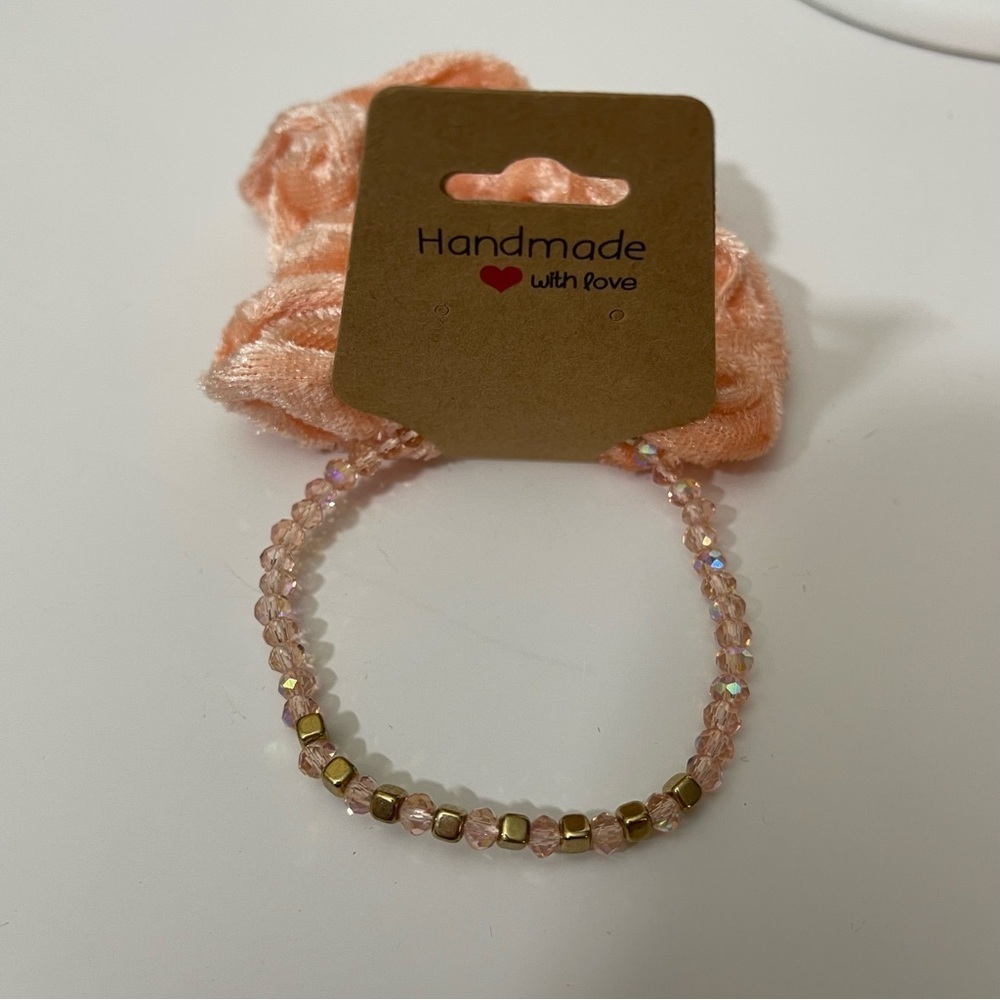 Handmade Pink and Gold iridescent stretch bracelet and matching Peach Sc…​​​ - Picture 4 of 6